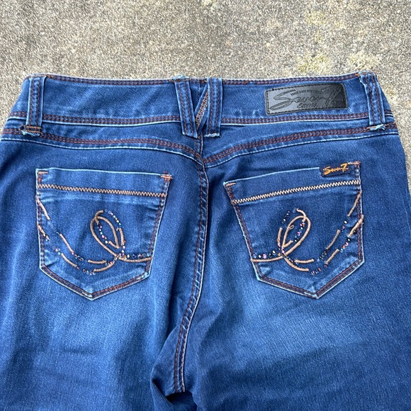 Seven jeans, rocker, slim, size 27, with diamond accented buttons - Picture 9 of 11